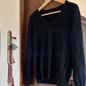 Quince 100% Mongolian Cashmere Black V-Neck Sweater